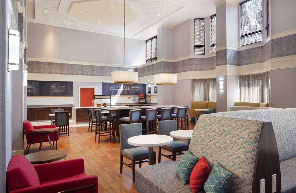 Hampton Inn & Suites-Atlanta Airport North-I-85 Hapeville Restaurante foto